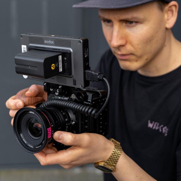 Godox GM55 4K HDMI Touchscreen 5.5 On-camera Monitor